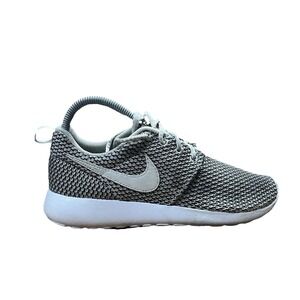Nike Roshe‎ 599728-041 Light Bone Cobble Stone Shoes Women's Size 6.5 Kids 5Y